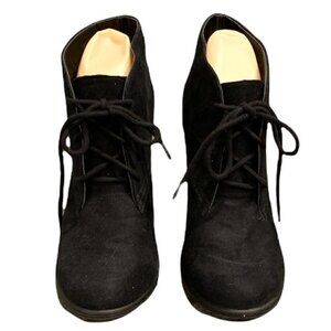 Attention Talina Lace Up Ankle Bootie 7M Black Faux Suede Stacked Heel 174N